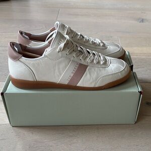 NWT Ted Baker White and Blush Low-Top Sneakers